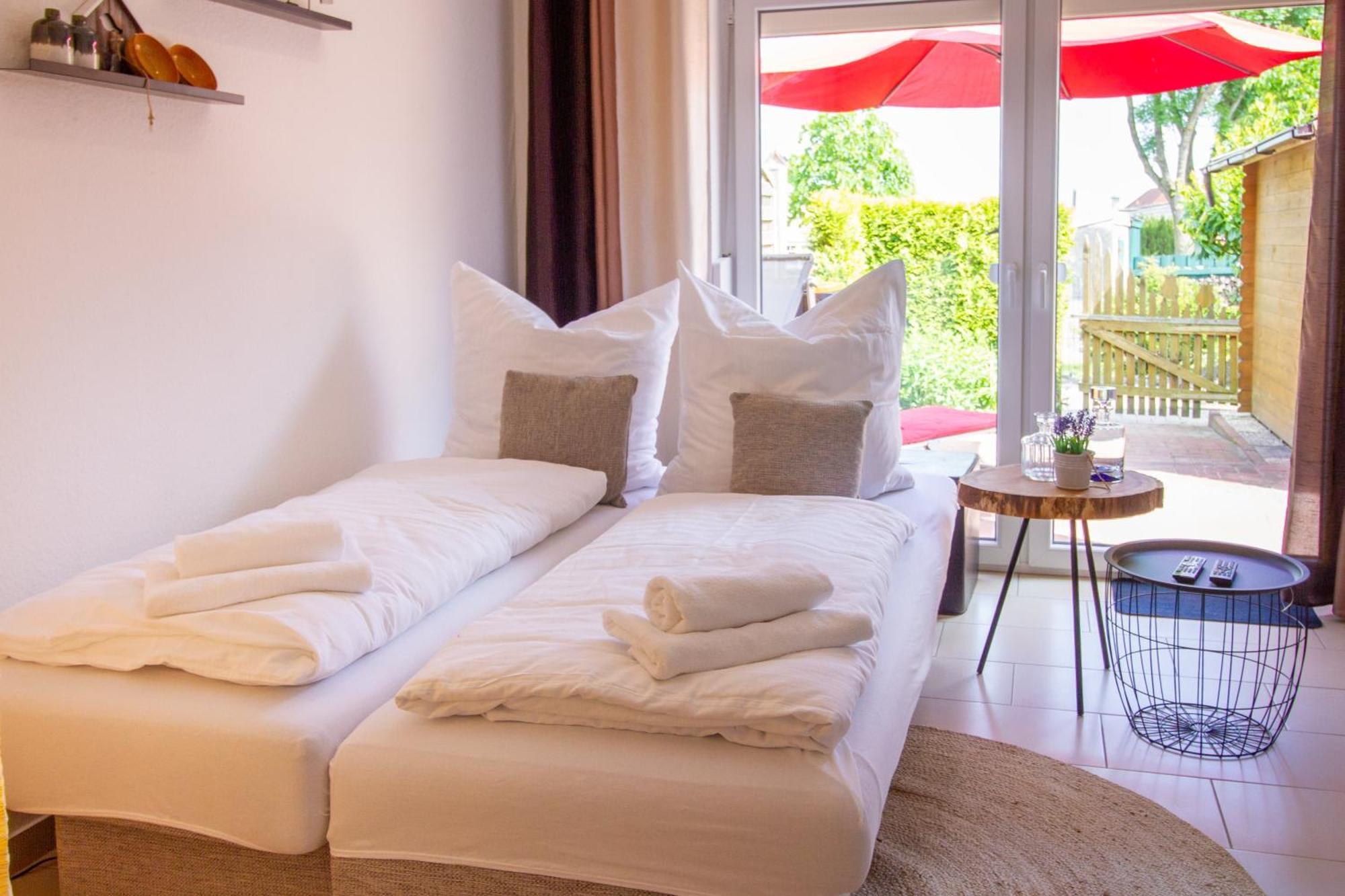 Up Warft - West Apartment ครุมเฮิร์น ภายนอก รูปภาพ